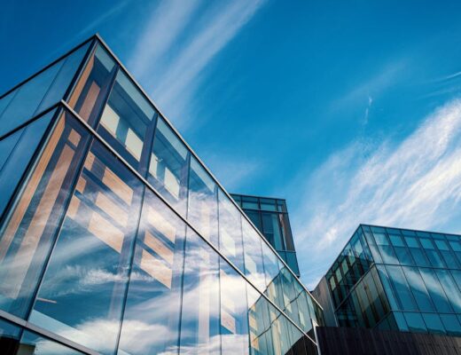 Storefront glass appearance & glazing plays an important role in attracting customers. Discover our top ideas for improving your storefront with custom glass.